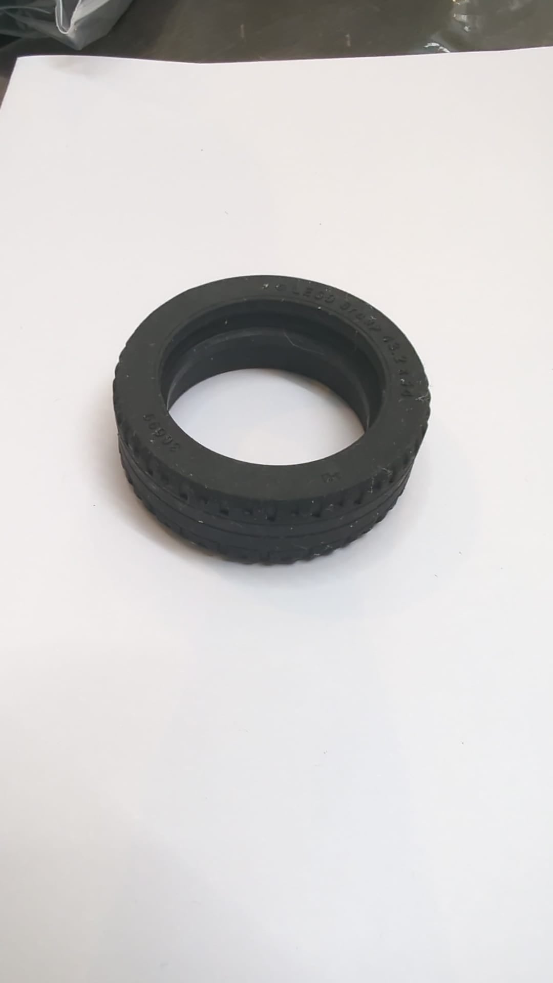 Reifen 43,2 x 14 Vollgummi schwarz
