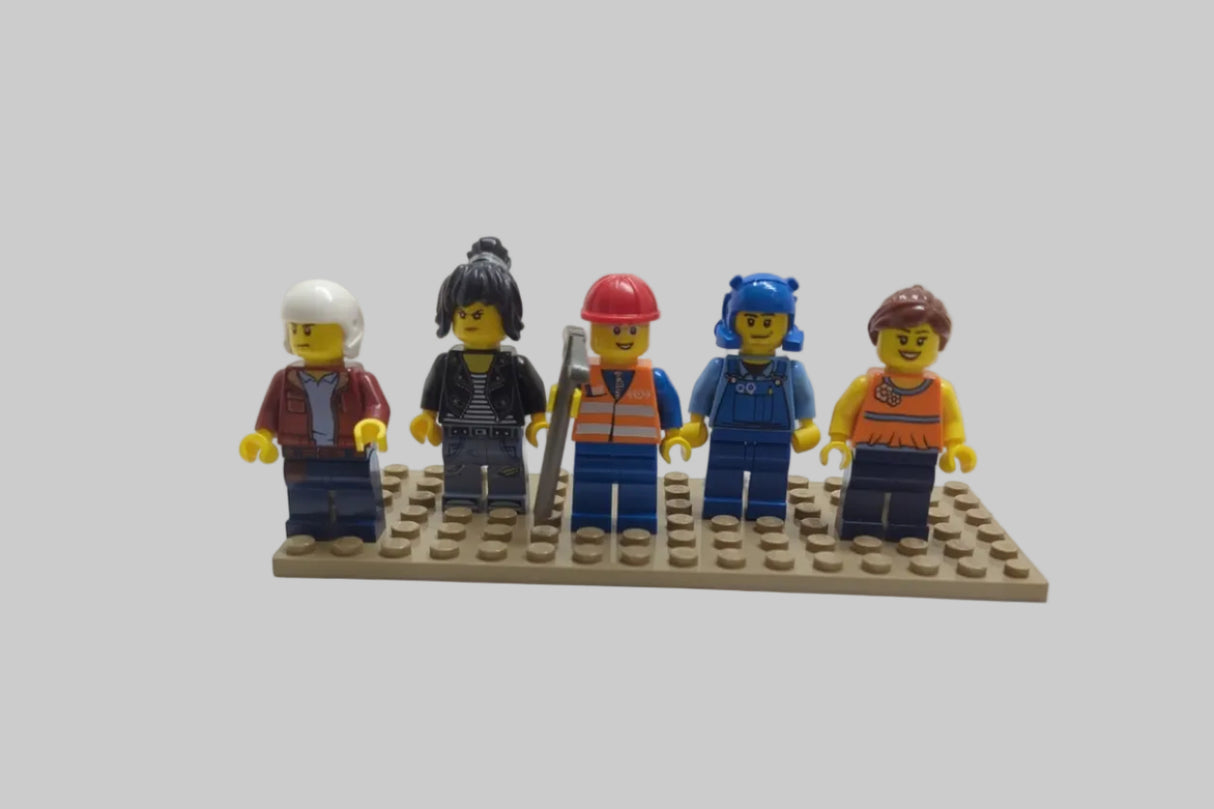 Bunte Tüte mit diesen 5 Minifiguren aus dem Bereich City cty93