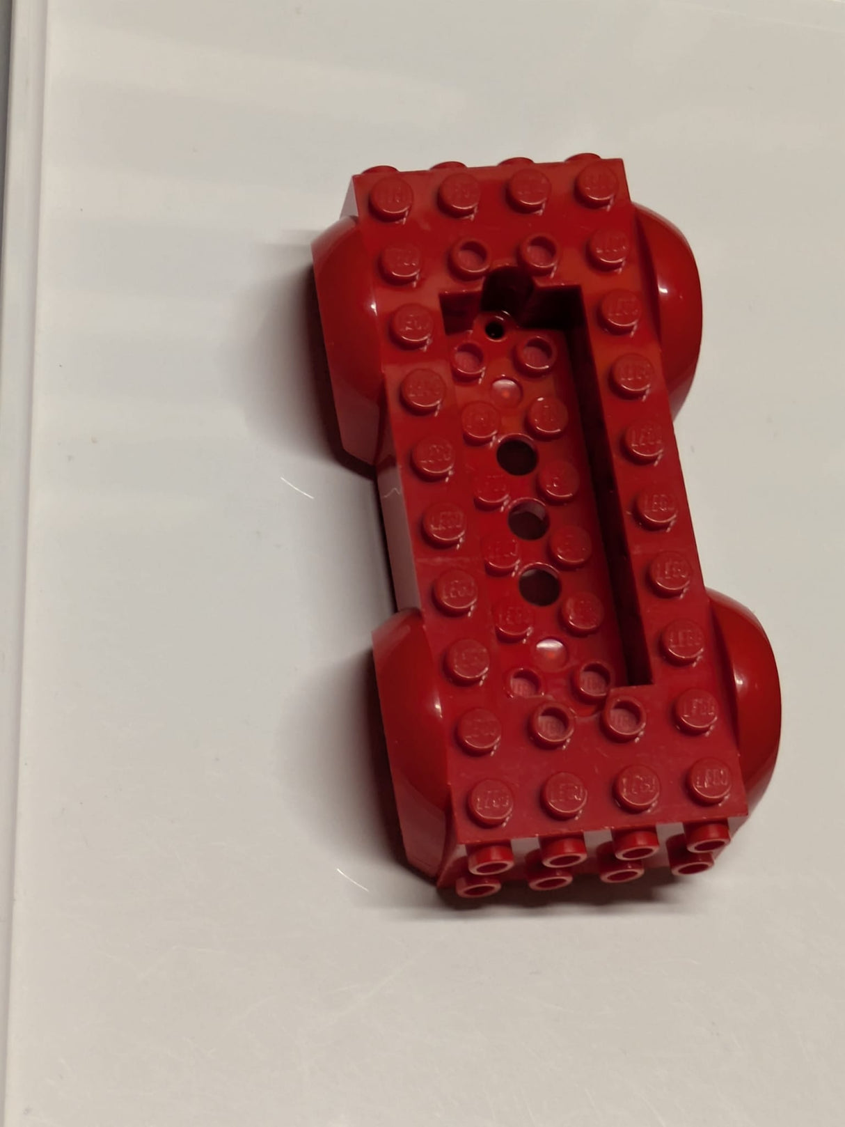 5x10x2 1/2 Fahrzeugbasis mit 3 Löchern Radhalter in gleicher Farbe rot