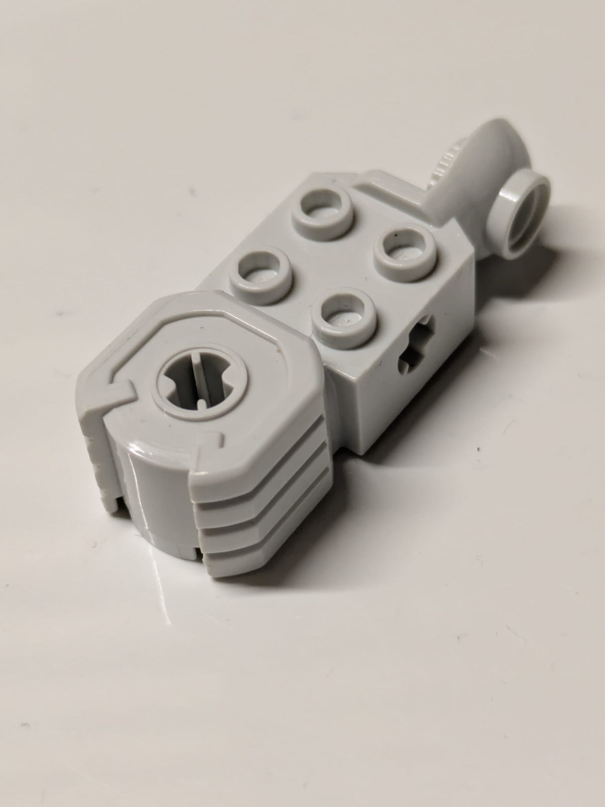 2x2 Technik Stein modifiziert mit Achsloch, Rotation Joint Ball Half (Vertical Side), Vertical Axle Hole End (Fist) sehr neuhellgrau