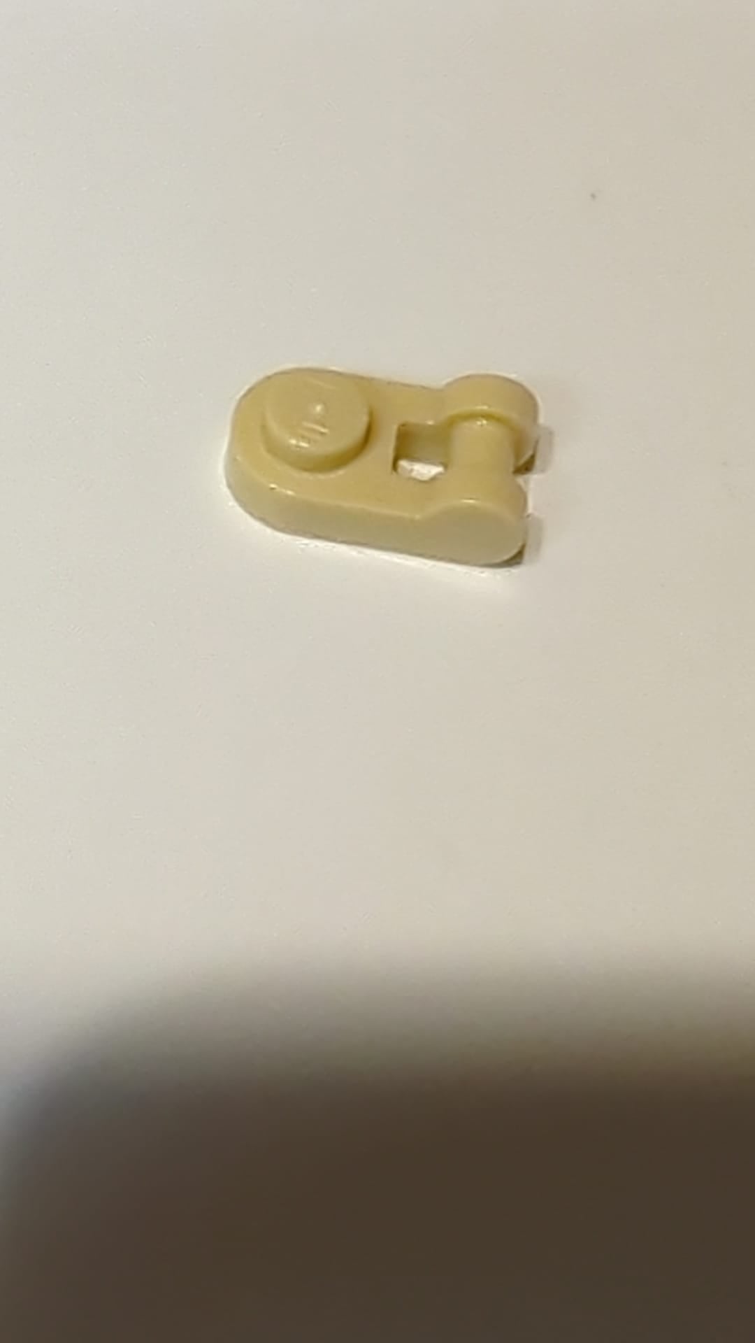 NEU 1 x 1 Teller, rund mit Stangengriff beige