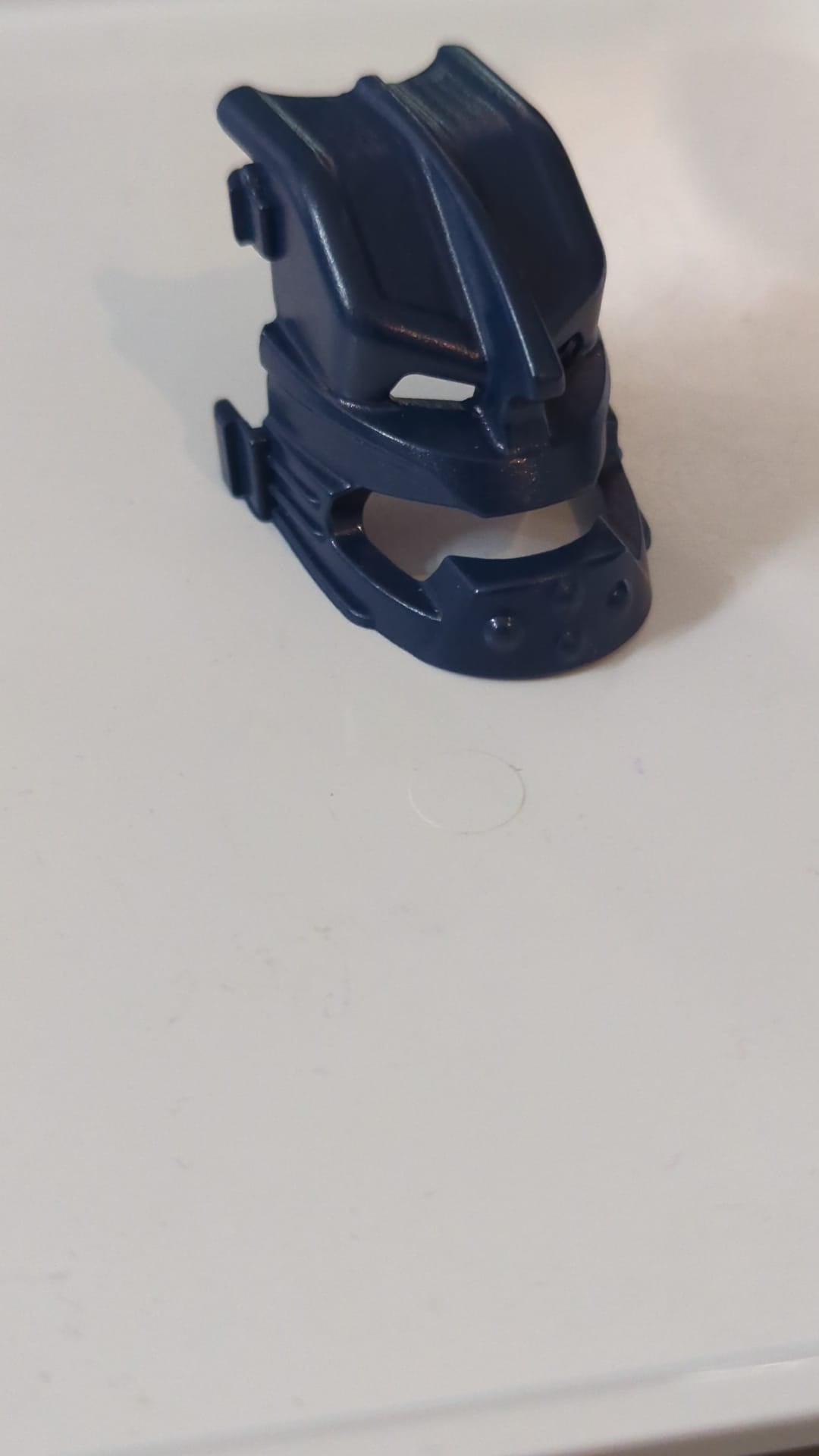 Bionicle-Maske aus dem Kanisterdeckel (Piraka Vezok) – Set 8902 dunkelblau
