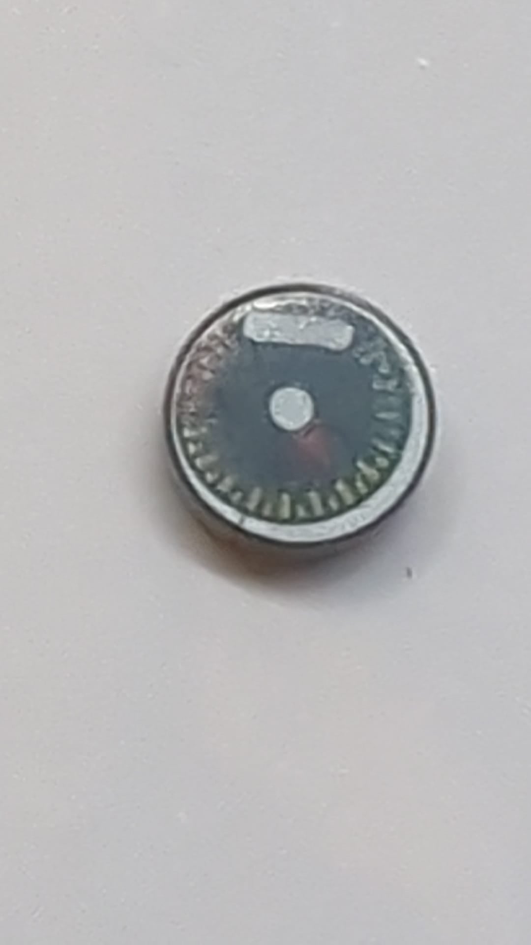 1x1 runde Fliese mit schwarzem Maßstab, rotem Zeiger und grünem, gelbem und rotem Markierungsmuster pearlsilver
