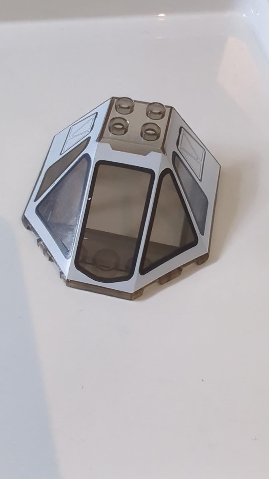 6x6x2 Windschutzscheibe Verdeck mit fünf Fenstern und zwei Luken (Muster) transparent braun (alt: schwarz)