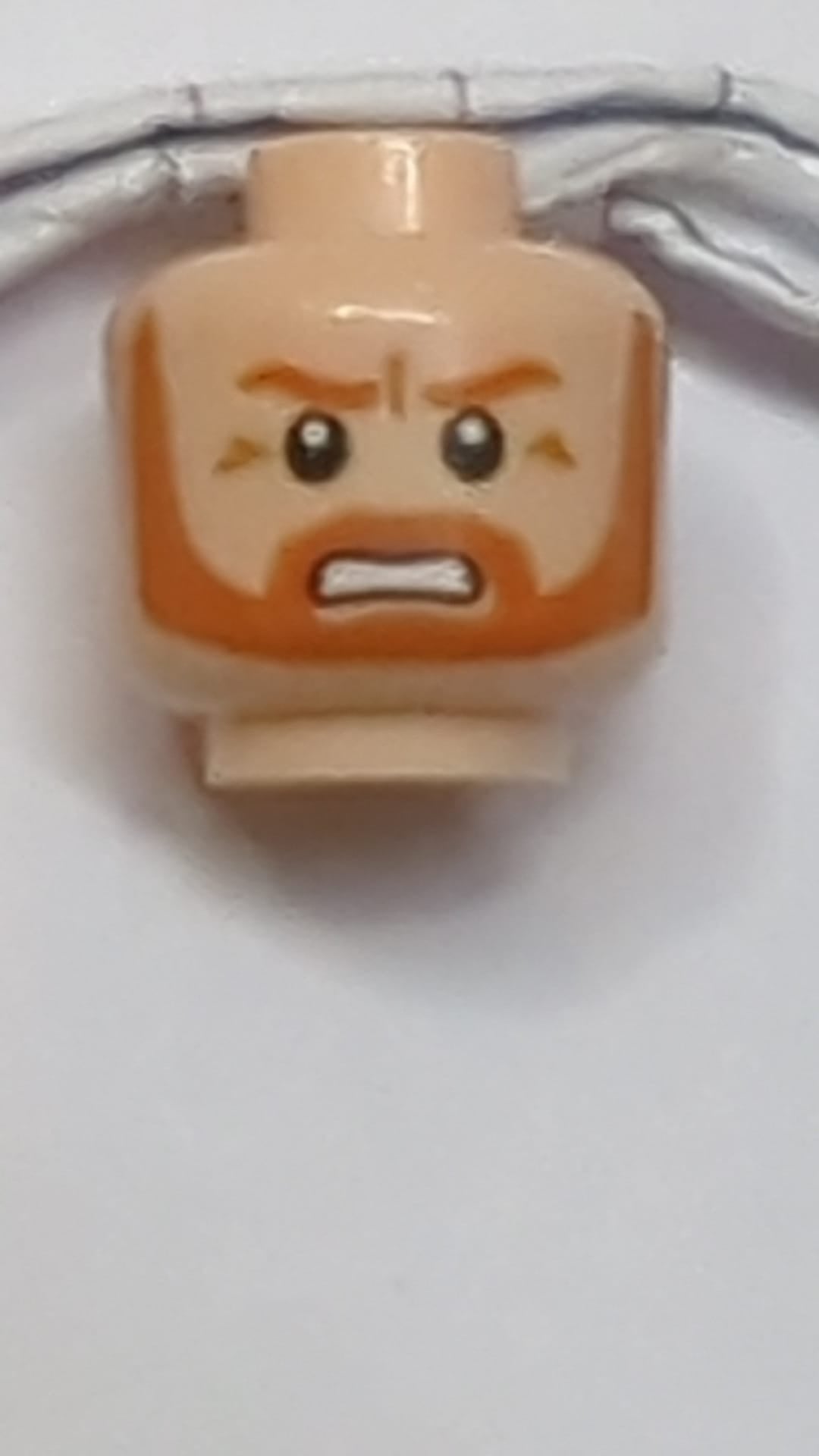 Minifigure, Head Dual Sided Dark Orange Eyebrows, Moustache and Full Beard, Medium Nougat Wrinkles, Neutral / Angry Bared Teeth Pattern hellnougat (fleischfarben)