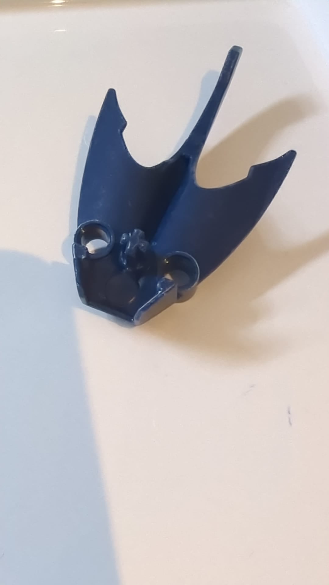 Bionicle Toa-Rüstung mit Schwimmhäuten an den Flossen dunkelblau