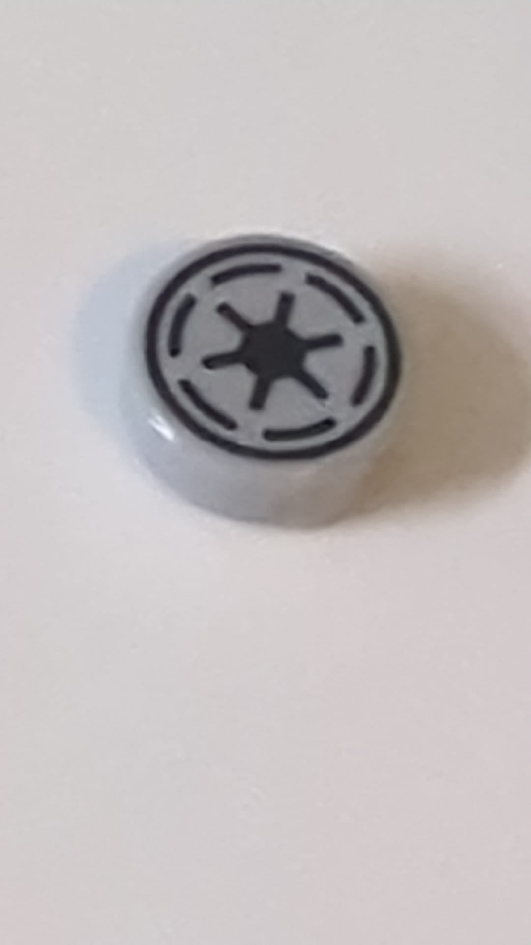 1x1 Fliese rund mit SW-Emblem der Galaktischen Republik (Muster mit 6 Speichen) neuhellgrau