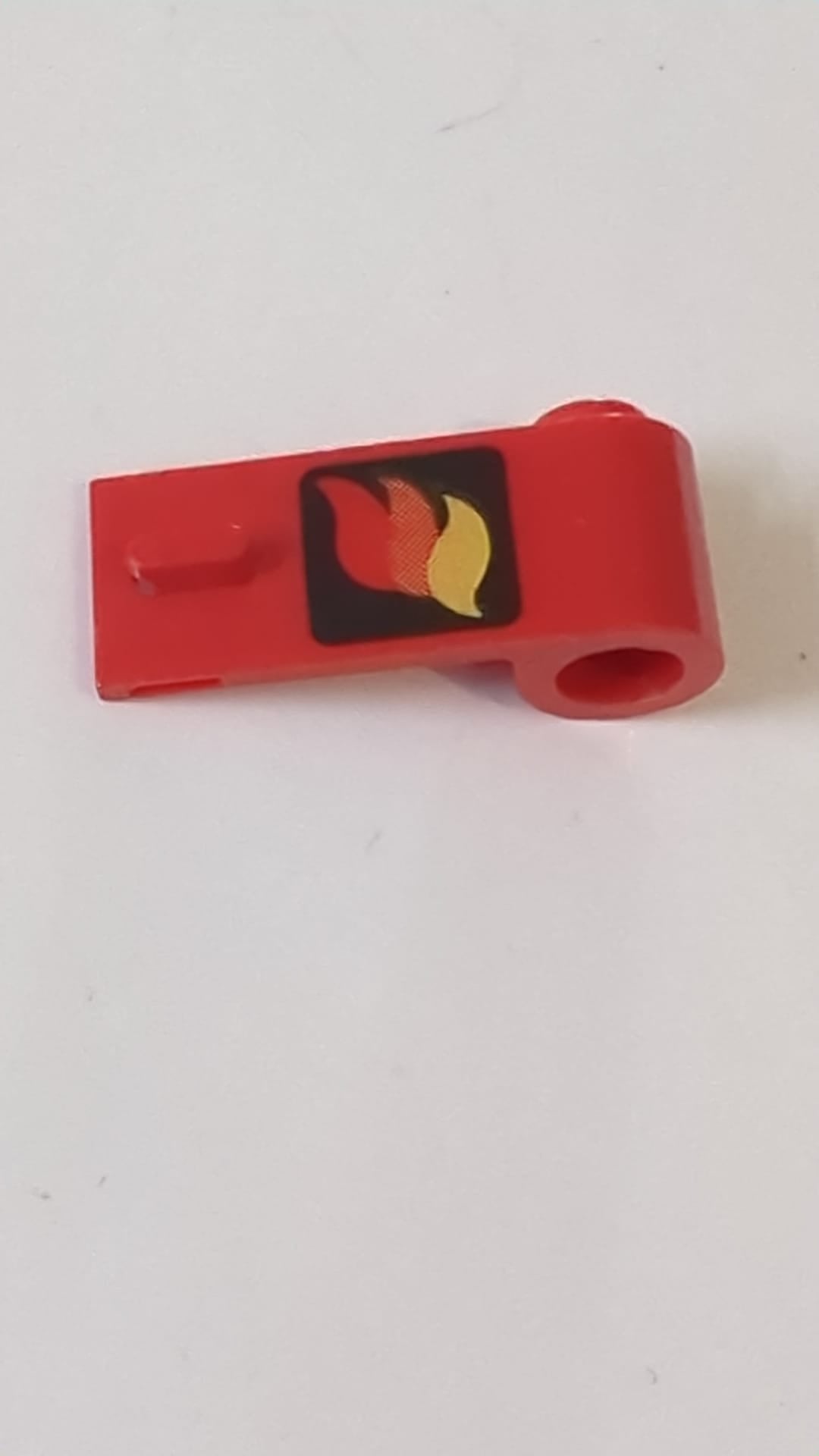 1x3x1 Tür rechts mit klassischem Feuerwehrlogo-Muster rot