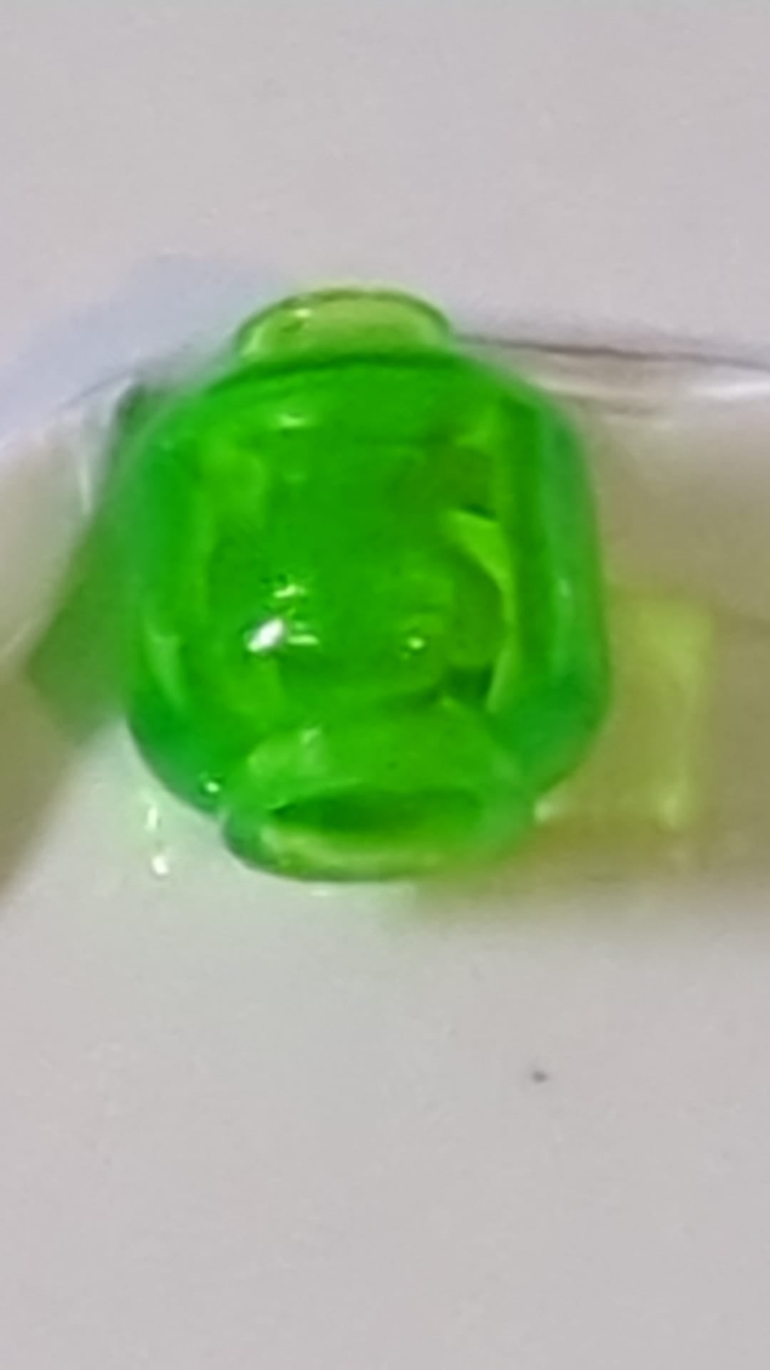 Minifigur Kopf "einfach" (ohne Gesicht) transparent knallgrün (neongrün)