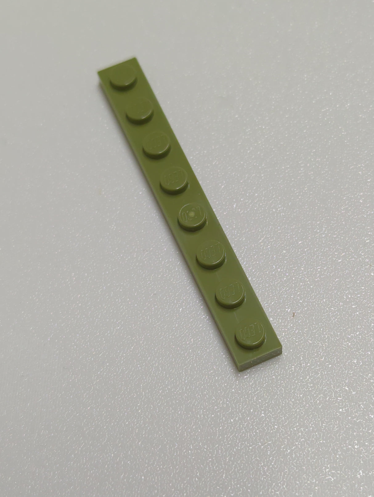 NEU Platte 1 x 8 olivgrün