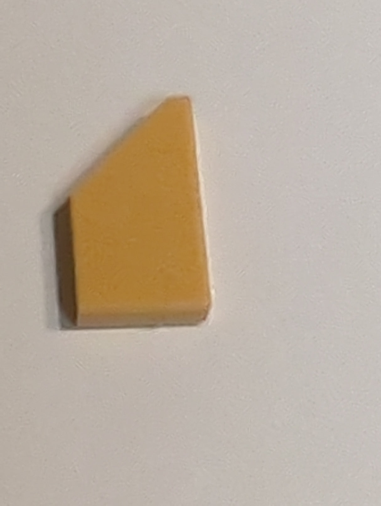 NEU Fliese, modifiziert 1 x 2 Keil links beige (medium)