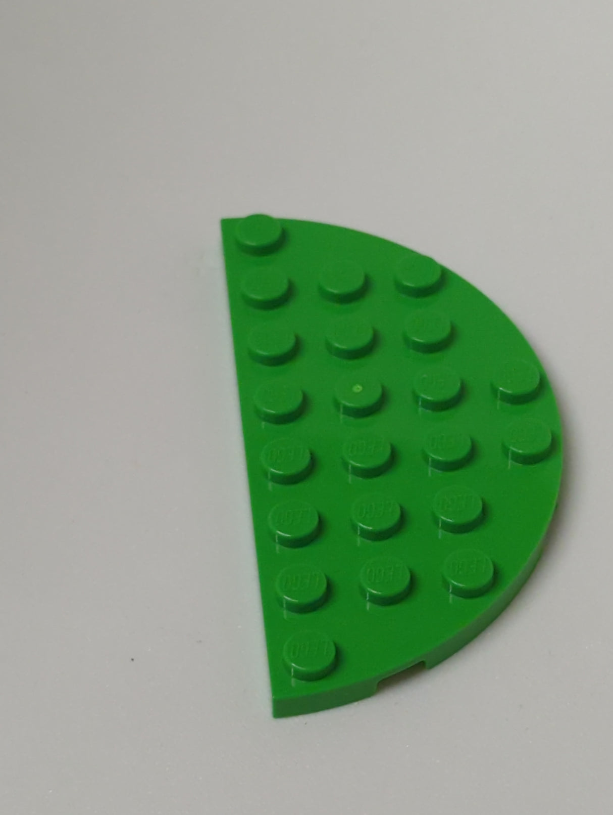 NEU Platte, rund halb 4 x 8 mediumgrün