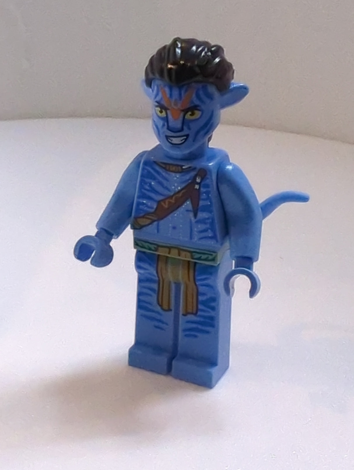 NEU Avatar Minifigur Jake Sully - Na'vi, Schultergurt, orangefarbene Gesichtsbemalung avt011