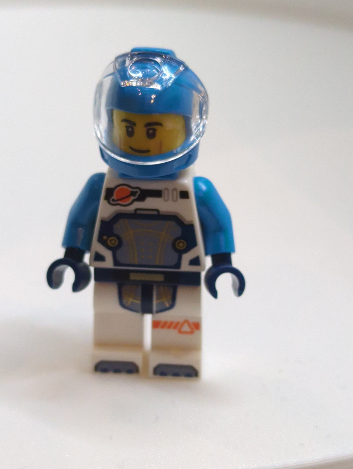 NEU City Minifigur Astronaut - männlich, dunkelazur Helm, Visier, Jet Pack, cty1697