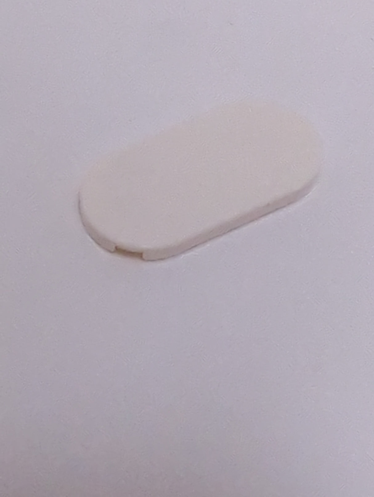 NEU Fliese rund 2 x 4 Oval weiß