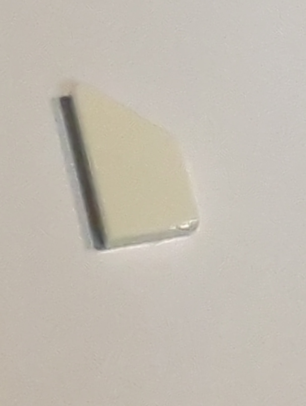 NEU Fliese, modifiziert 1 x 2 Keil rechts weiß
