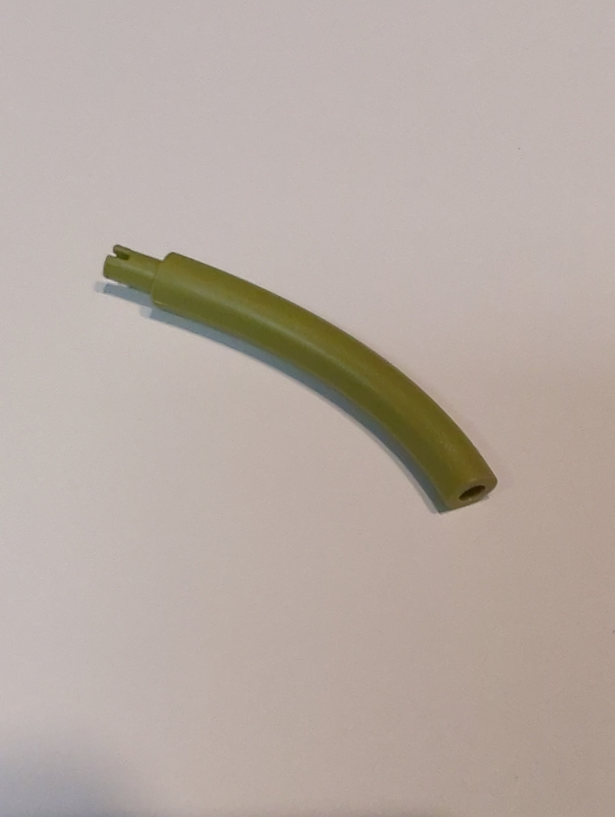 NEU Dinosaurierschwanz / Nackenmittelstück mit Pin olivgrün