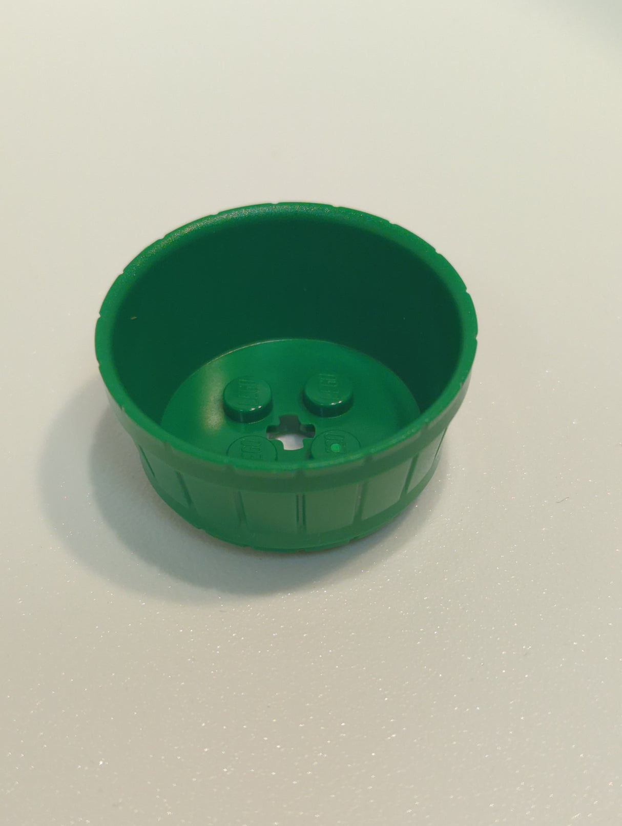 NEU Container Fass Wanne, halbe Höhe mit Achsloch grün