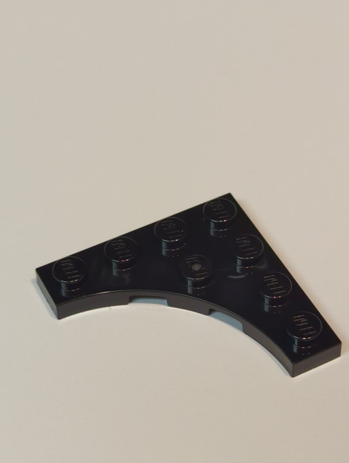 NEU Platte, modifiziert 4 x 4 mit 3 x 3 gebogenem Ausschnitt schwarz