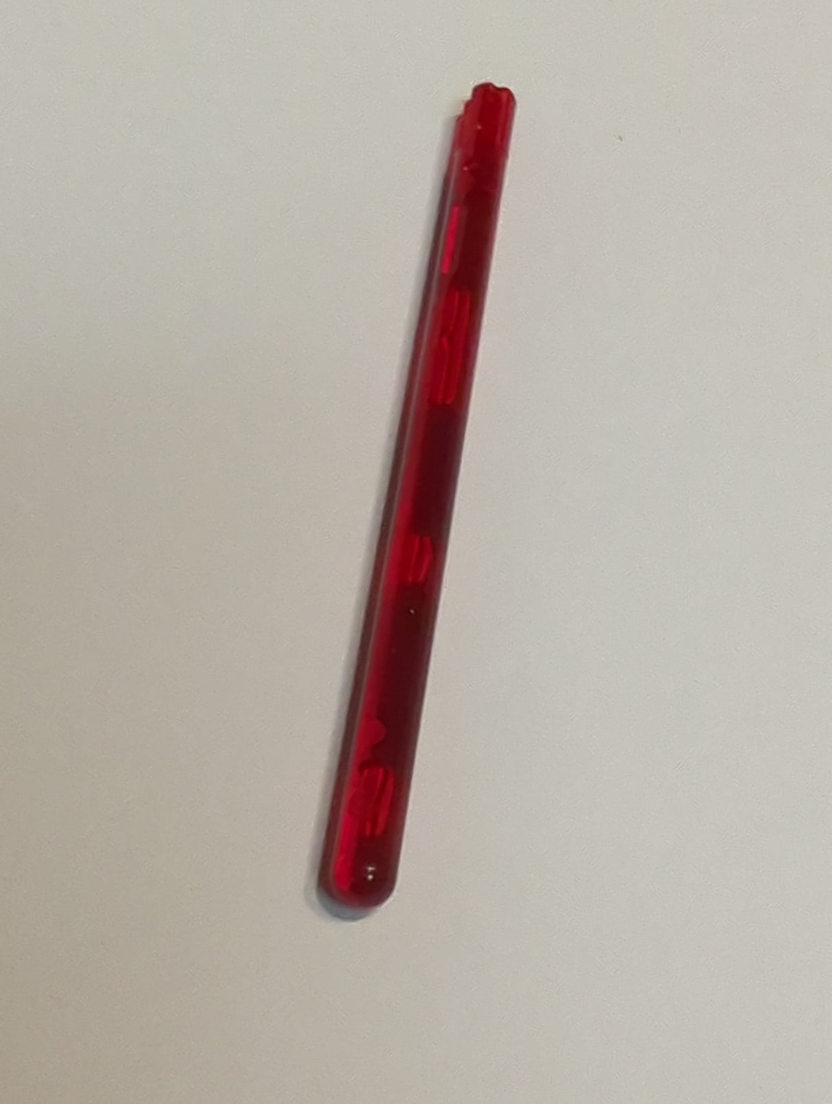 Große Figur Waffe Lichtschwertklinge 10L mit Achse transparent rot