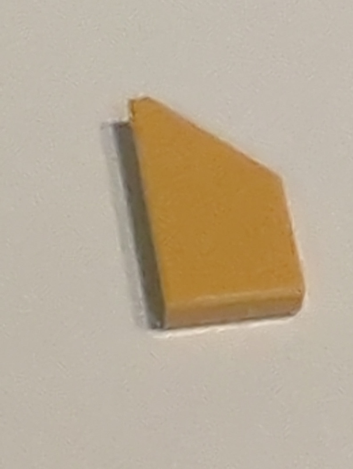 NEU Fliese, modifiziert 1 x 2 Keil rechts beige (medium)