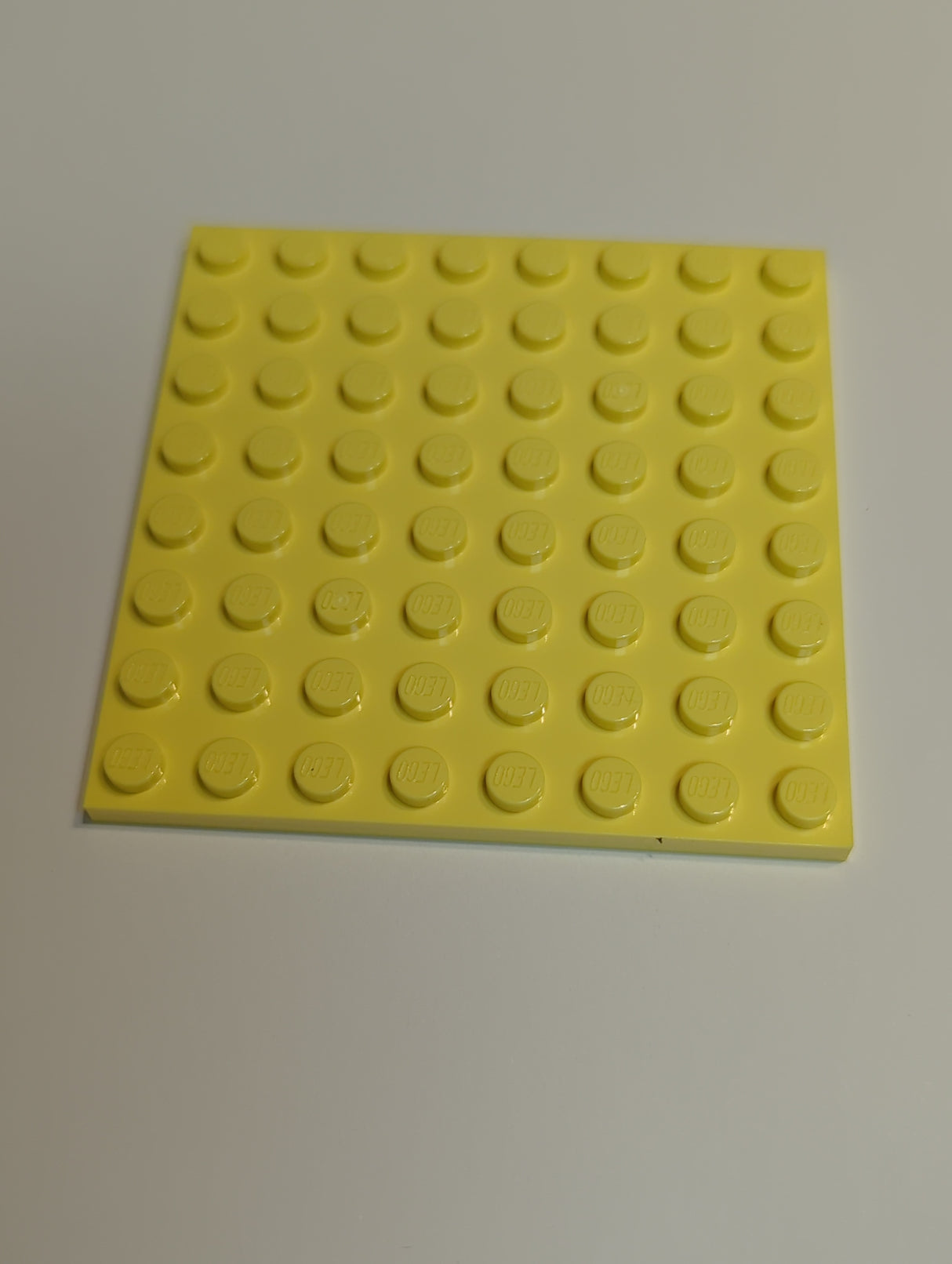 NEU Plate 8 x 8 hellgelb