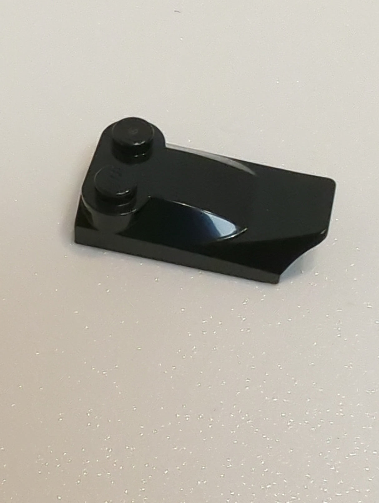 NEU Dachstein gebogen 3 x 2 x 2/3 mit 2 Noppen, Flügelende schwarz