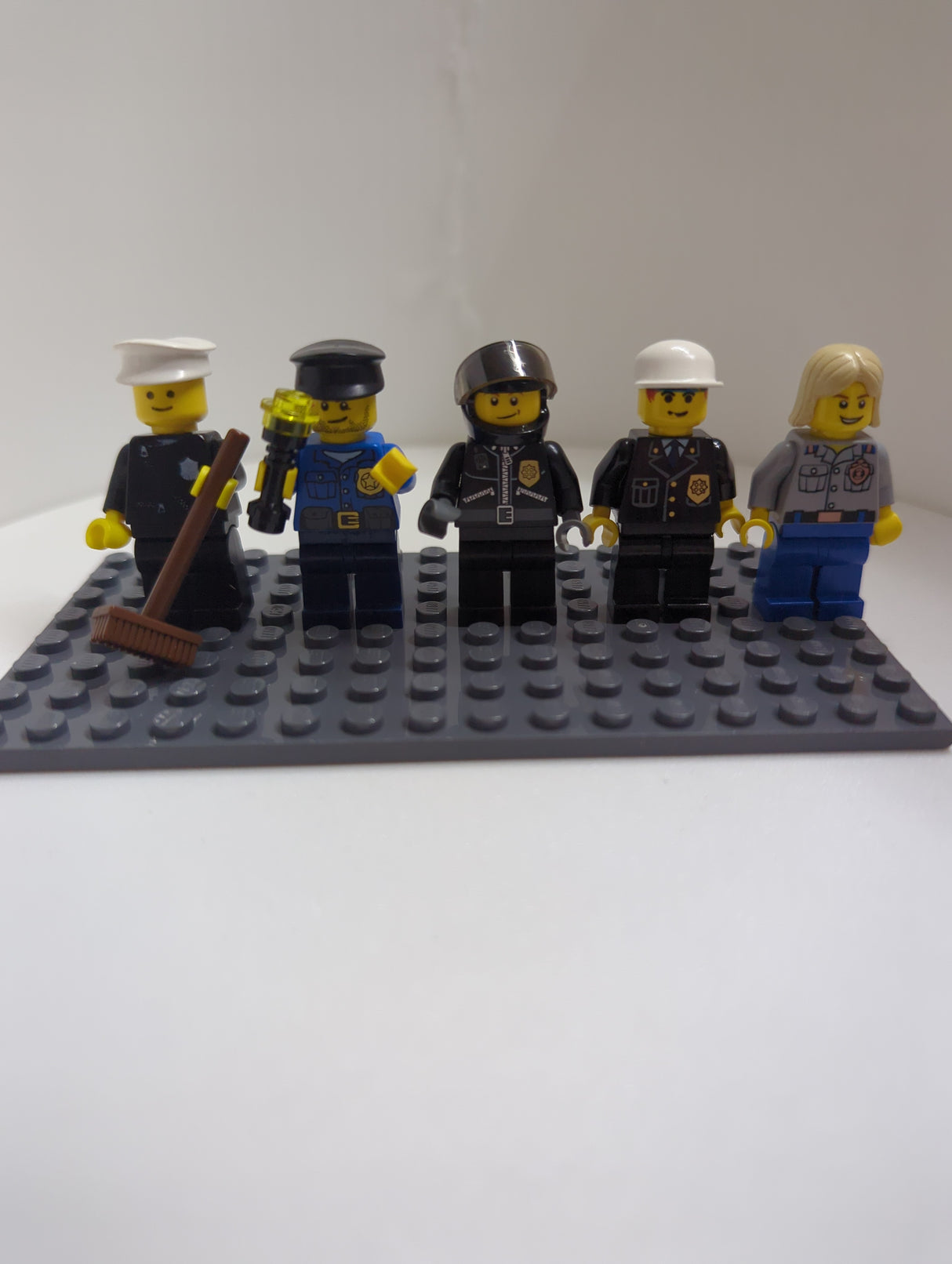 Bunte Tüte mit diesen 5 Minifiguren aus dem Bereich City cty70