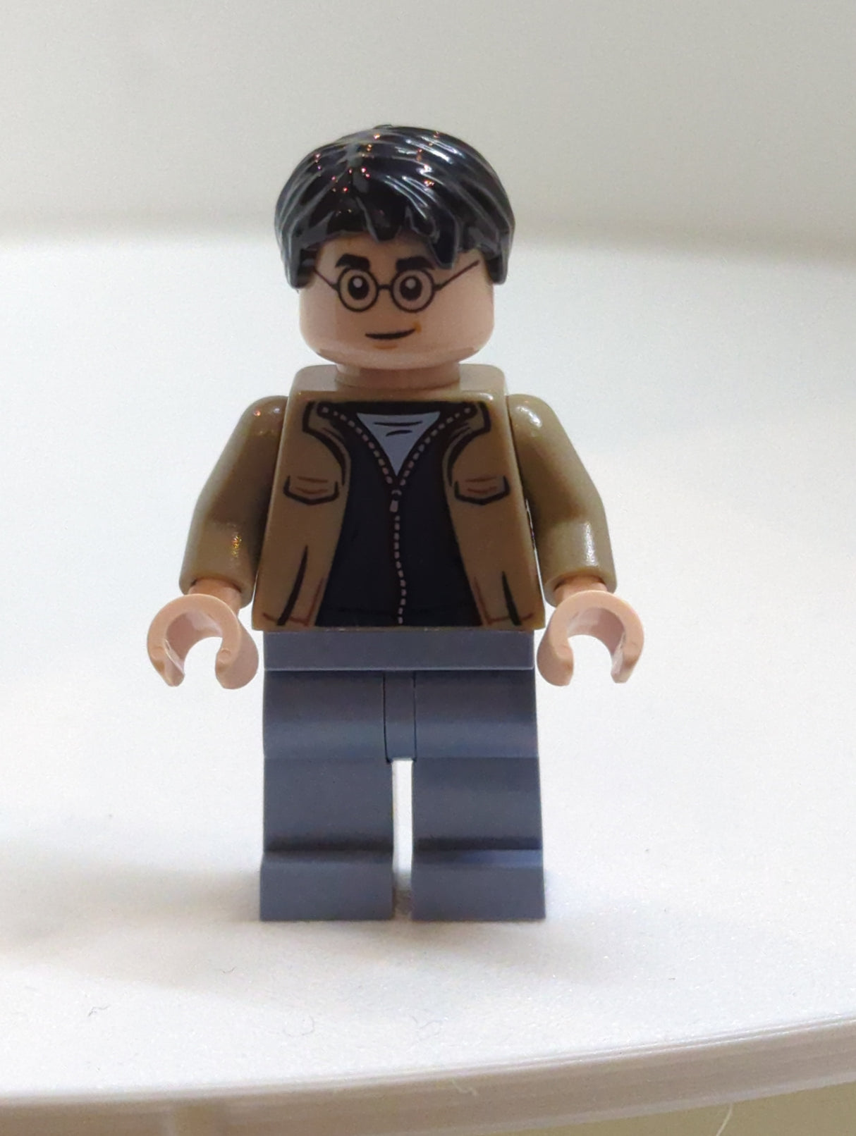 Neu Harry Potter Minifigur Harry Potter - dunkelbeige Jacke, sandblaue Beine hp421