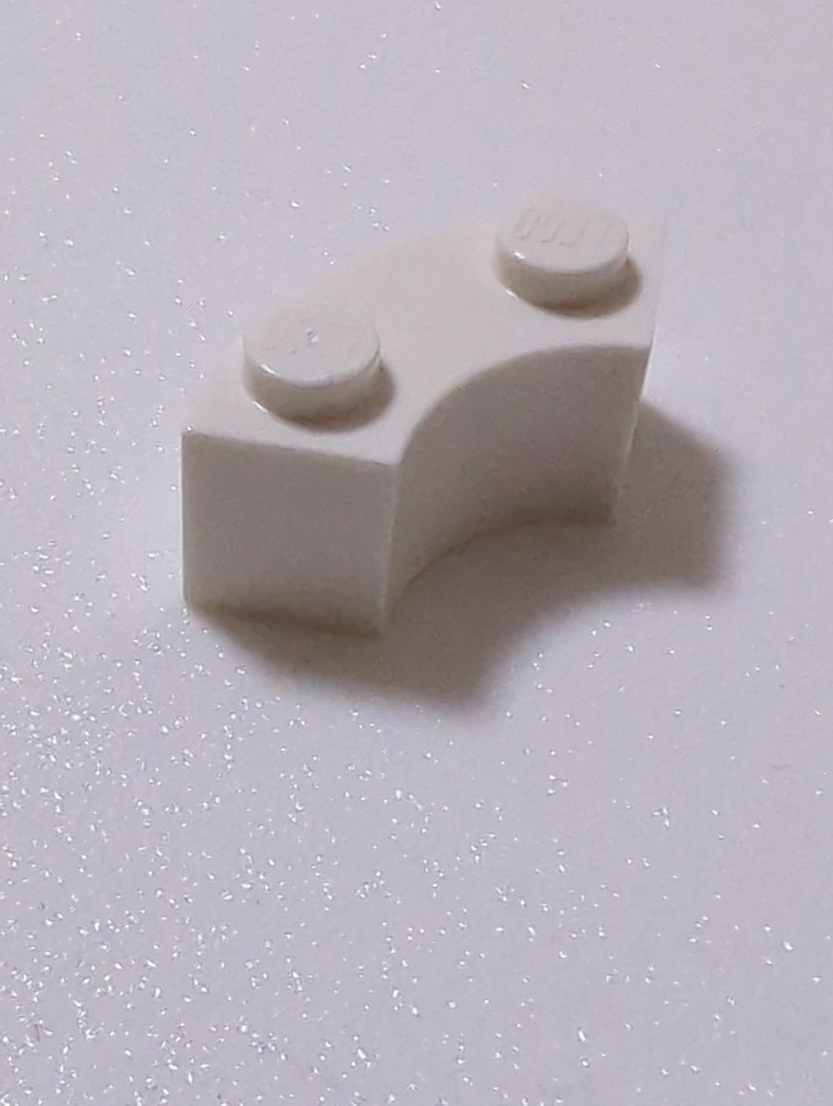 NEU Stein rund, Ecke 2 x 2 Macaroni mit Noppen Halter und verstärkter Unterseite, weiß