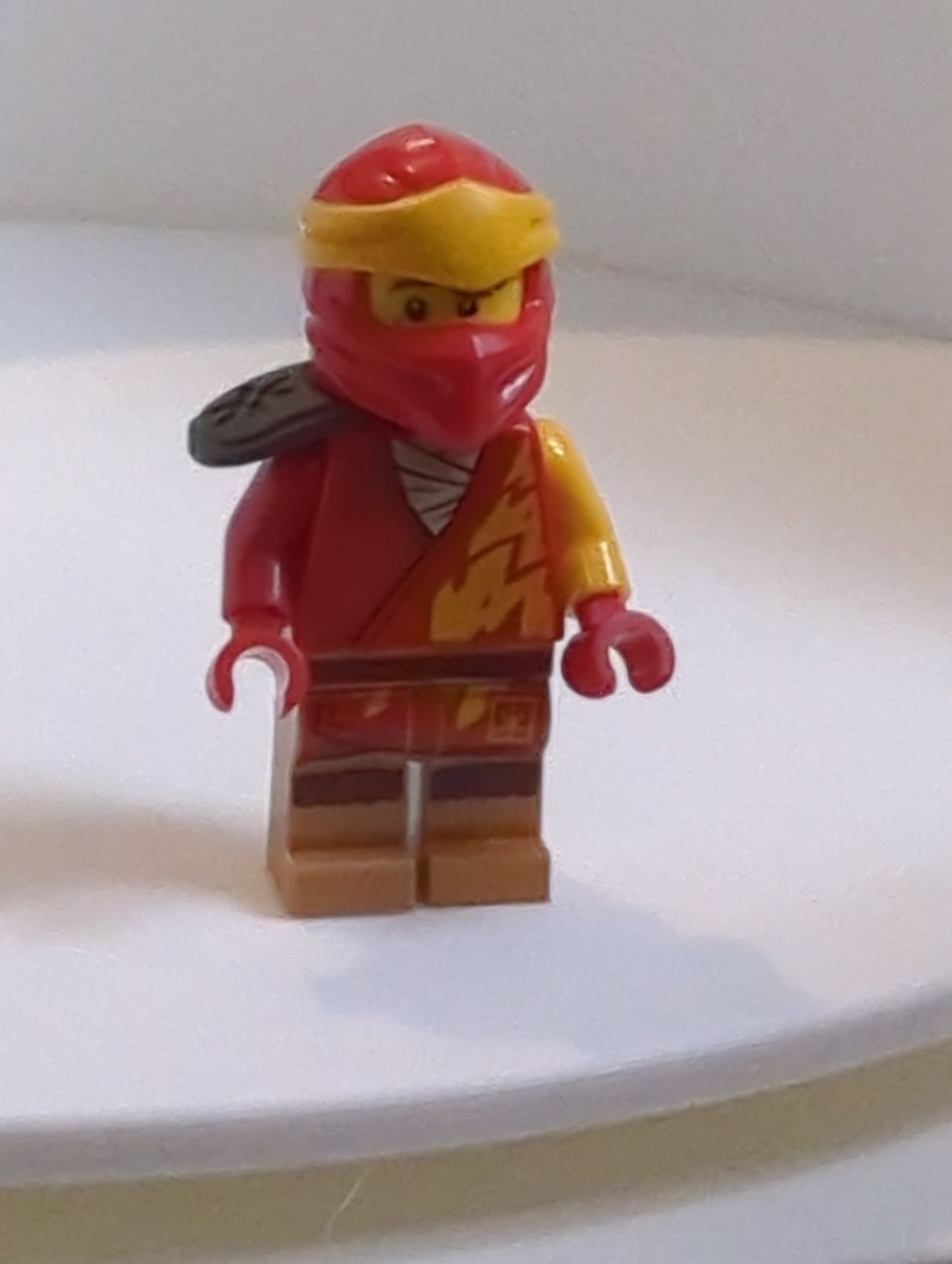 NEU Ninjago Minifigur Kai - Core, mit Schulterpolster njo721
