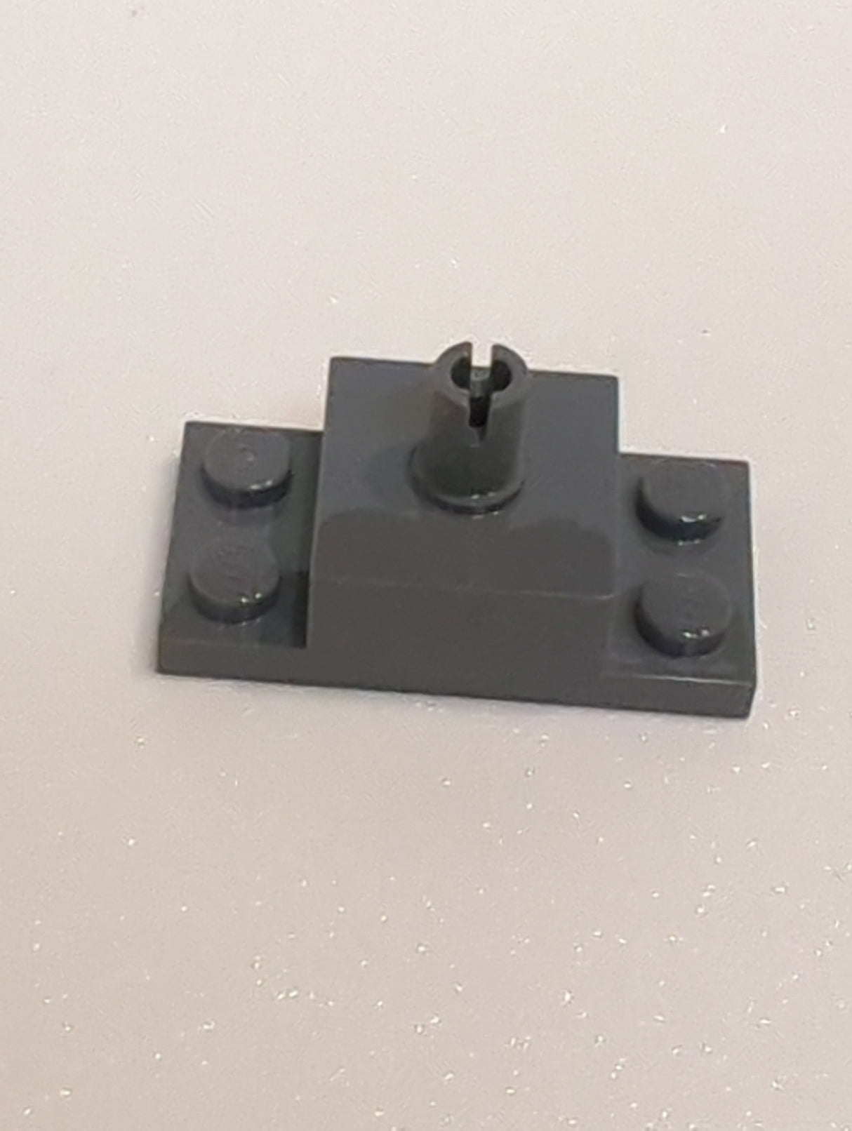 NEU Stein, modifiziert 2 x 2 mit Pin oben und 1 x 2 seitliche Platten neudunkelgrau