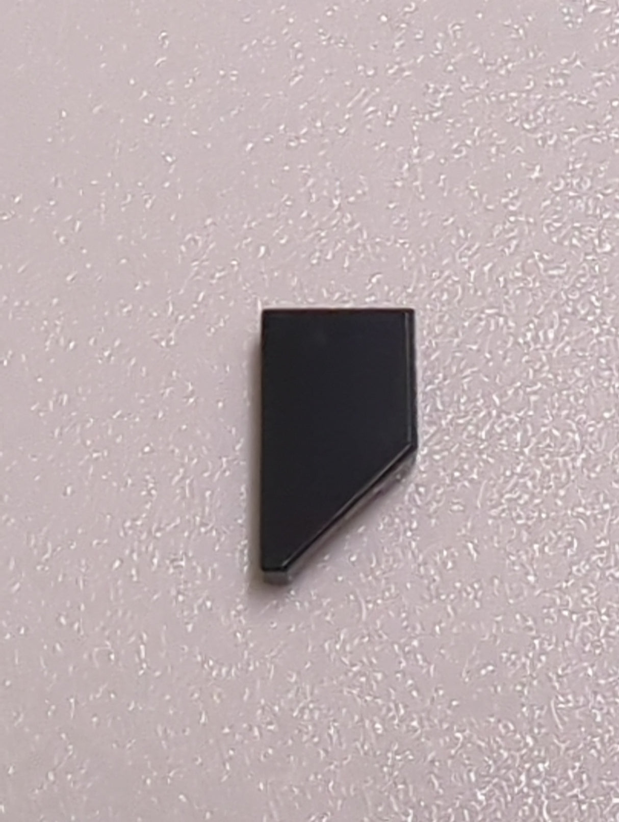 NEU Fliese, modifiziert 1 x 2 Keil links schwarz