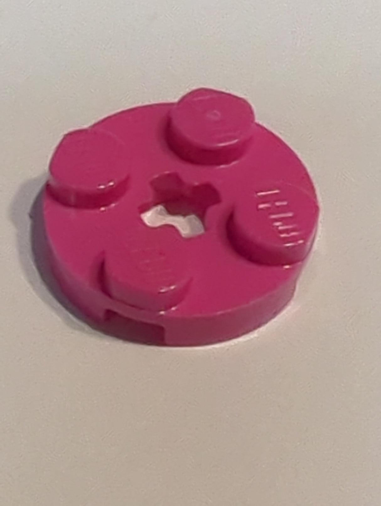 NEU Platte, rund 2 x 2 mit Achsloch knallpink