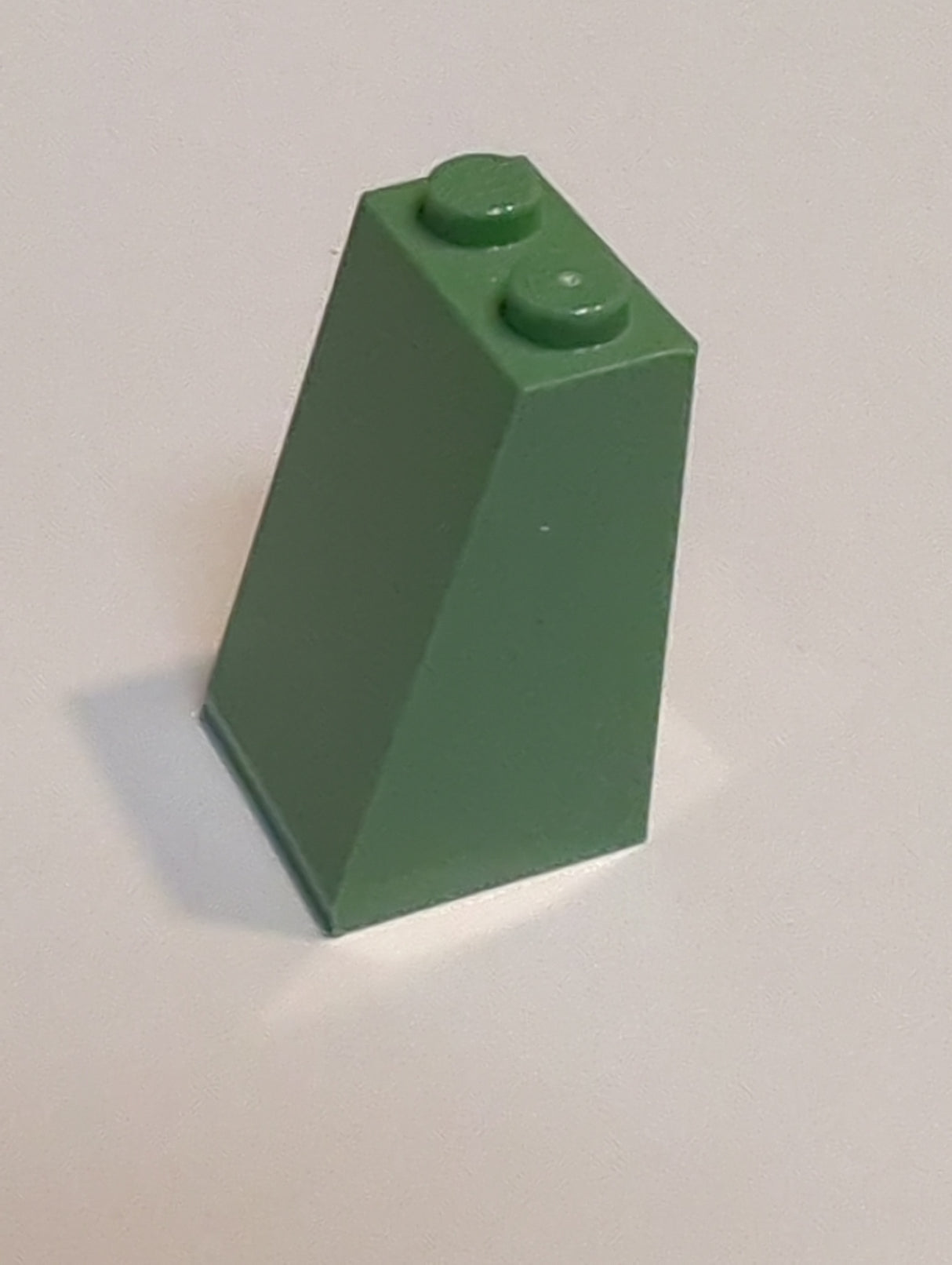 NEU Slope 75 2 x 2 x 3 - Solid Studs sandgrün sand green