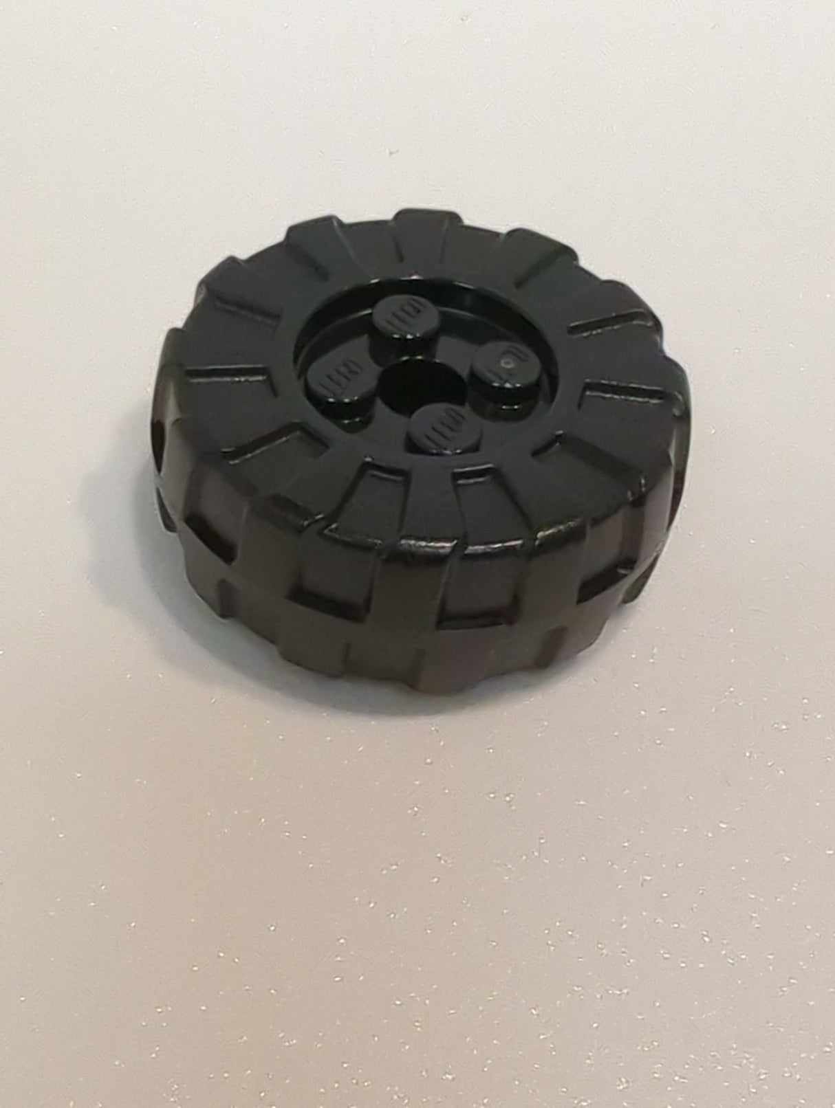 NEU Rad aus Hartplastik, profiliert, 36 mm Durchmesser, mit 4 Studs schwarz