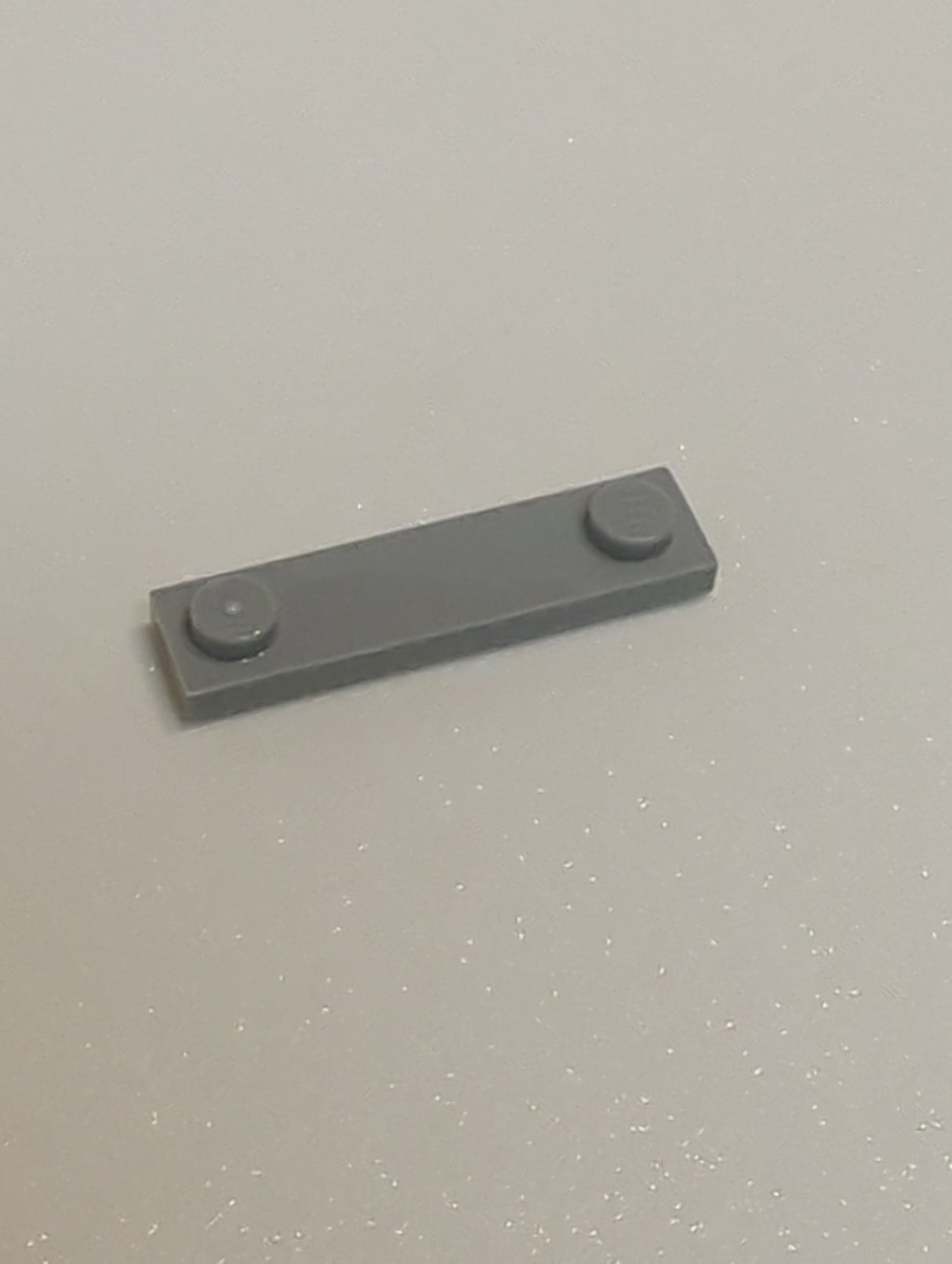 NEU Platte, Modifiziert 1 x 4 mit 2 Noppen mit Rille neuhellgrau