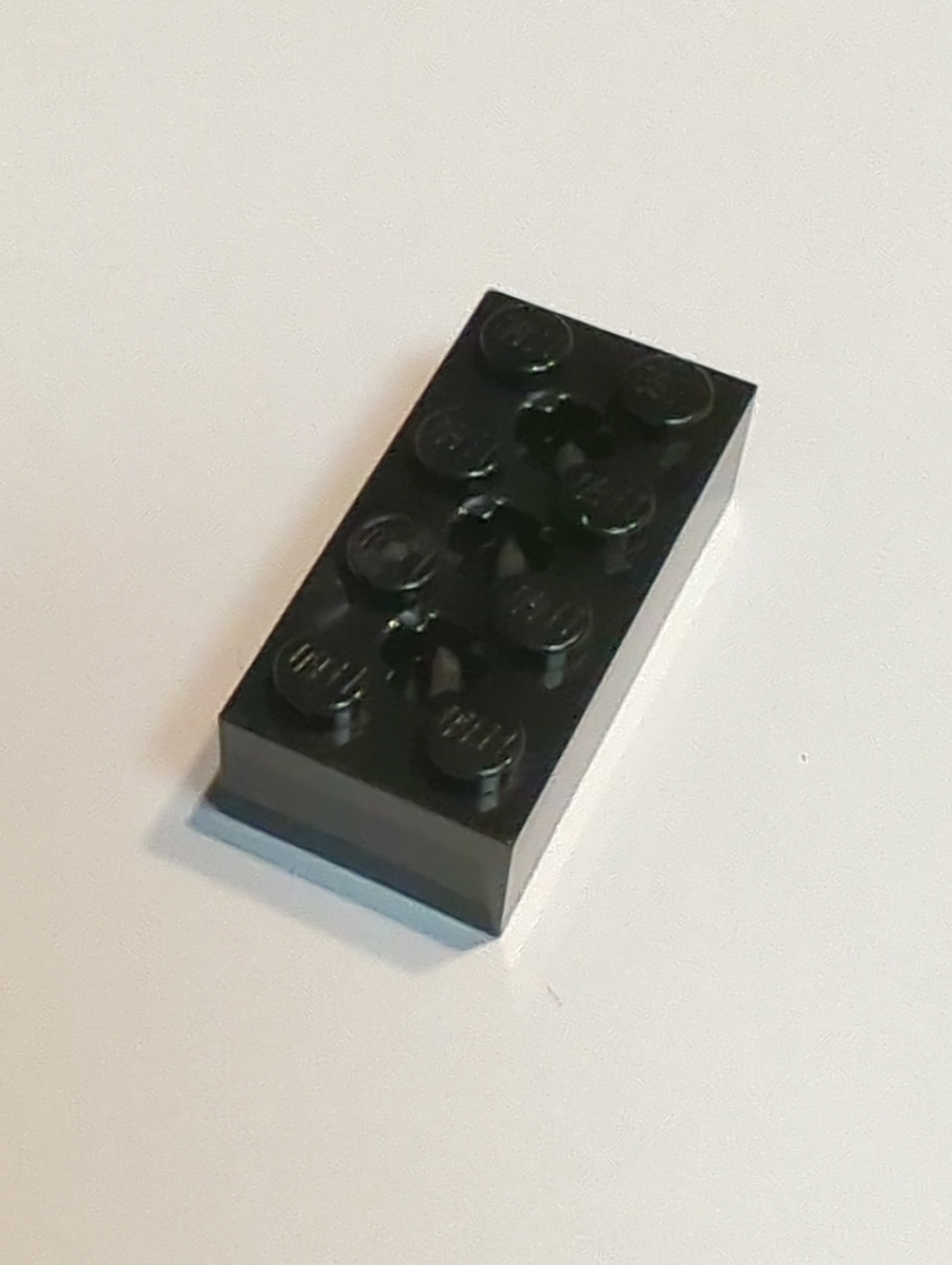 NEU Technik Stein, 2 x 4 mit 3 Achslöchern schwarz