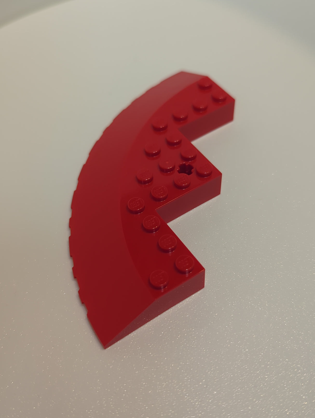 NEU Eckstein rund 10 x 10 mit Schräge, Achsloch, facettiert rot