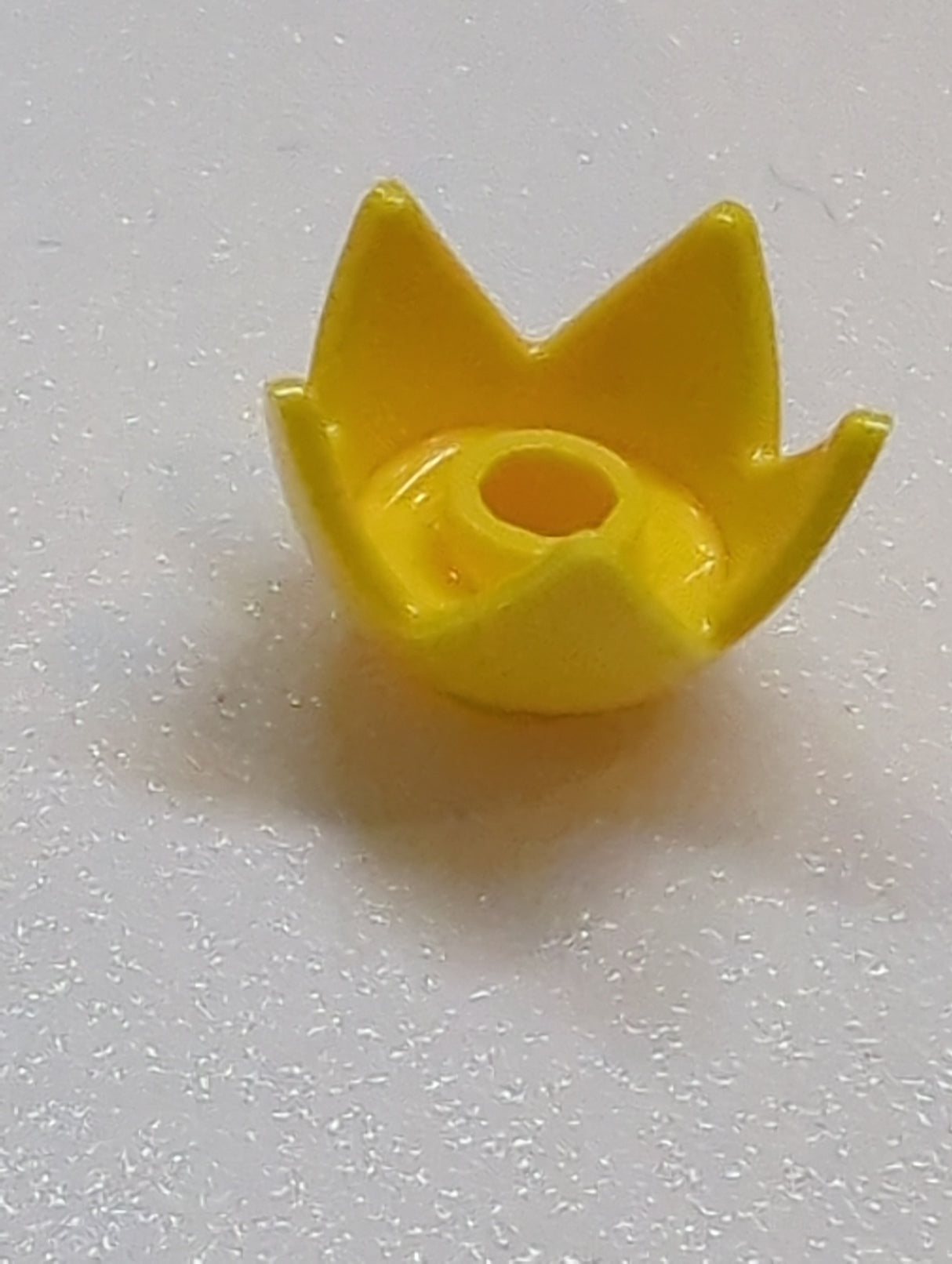 NEU Minifigur Krone Eierschale mit 5 Spitzen und Noppe gelb