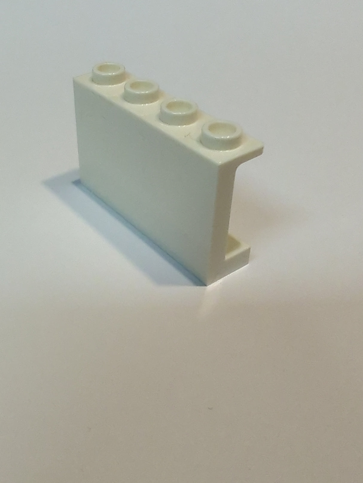 NEU Paneel 1 x 4 x 2 mit Seitenstützen - hohle Noppen weiß