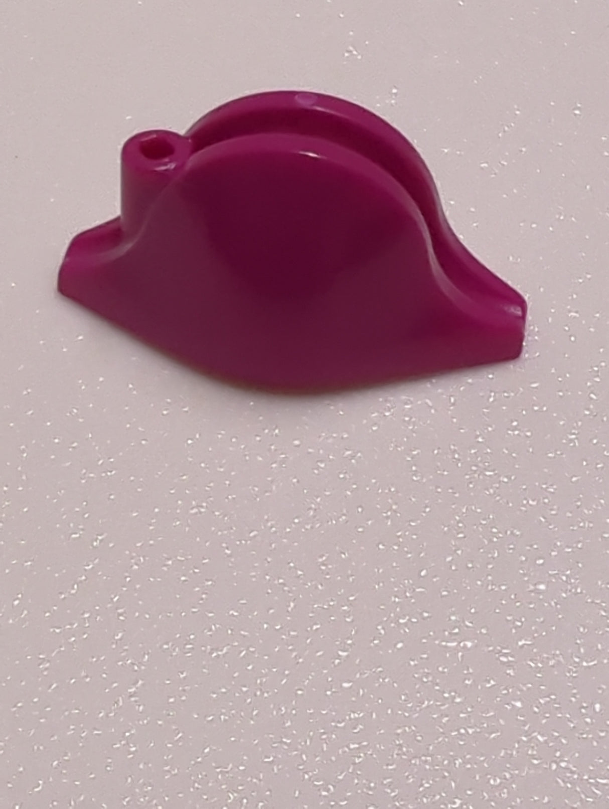 NEU Minifigur, Kopfbedeckung, Piraten-Zweispitz magenta