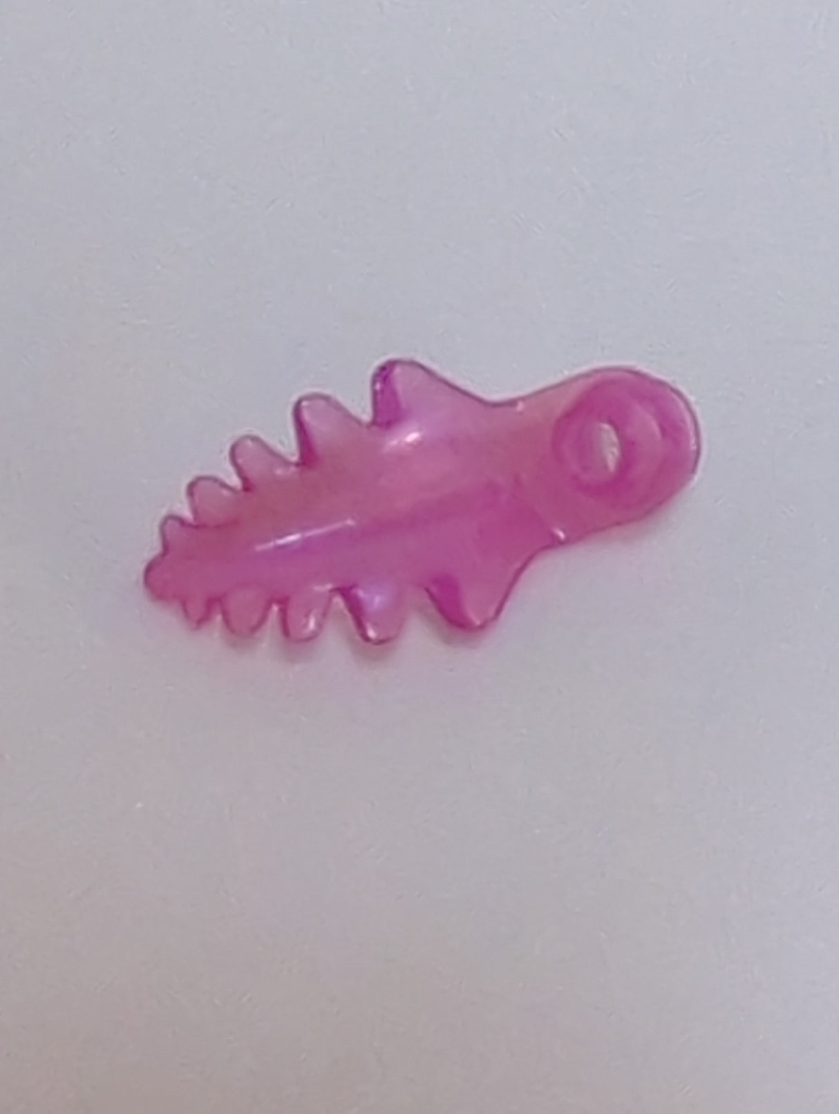 NEU Pflanzenplatte rund 1 x 1 mit gebogenem, aufrechtem Blatt satin transparent knallpink