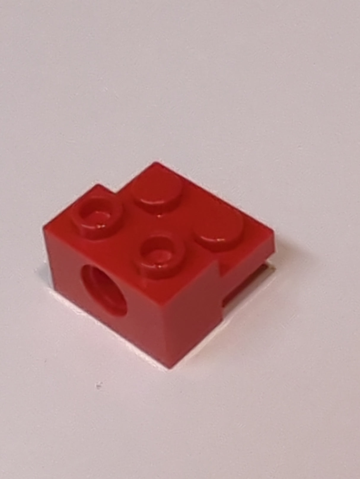 NEU Technik Stein modifiziert 1 x 2 mit Loch und 1 x 2 Platte rot