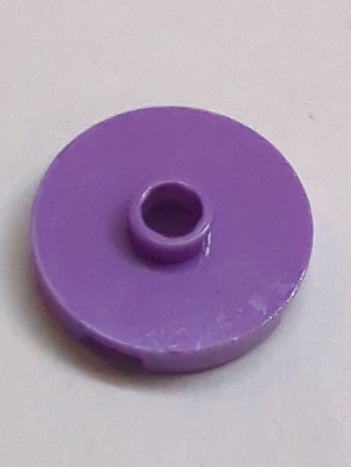 2x2 Fliese rund mit Noppe lavendel (medium)