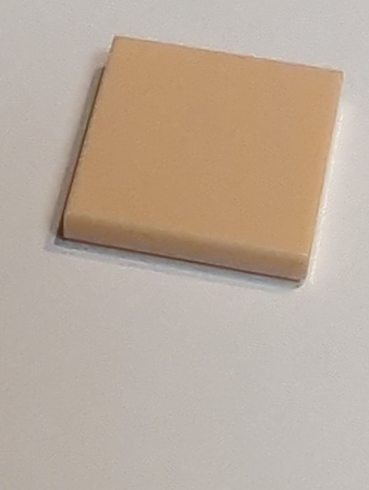 NEU Fliese 2 x 2 nougat (hell)