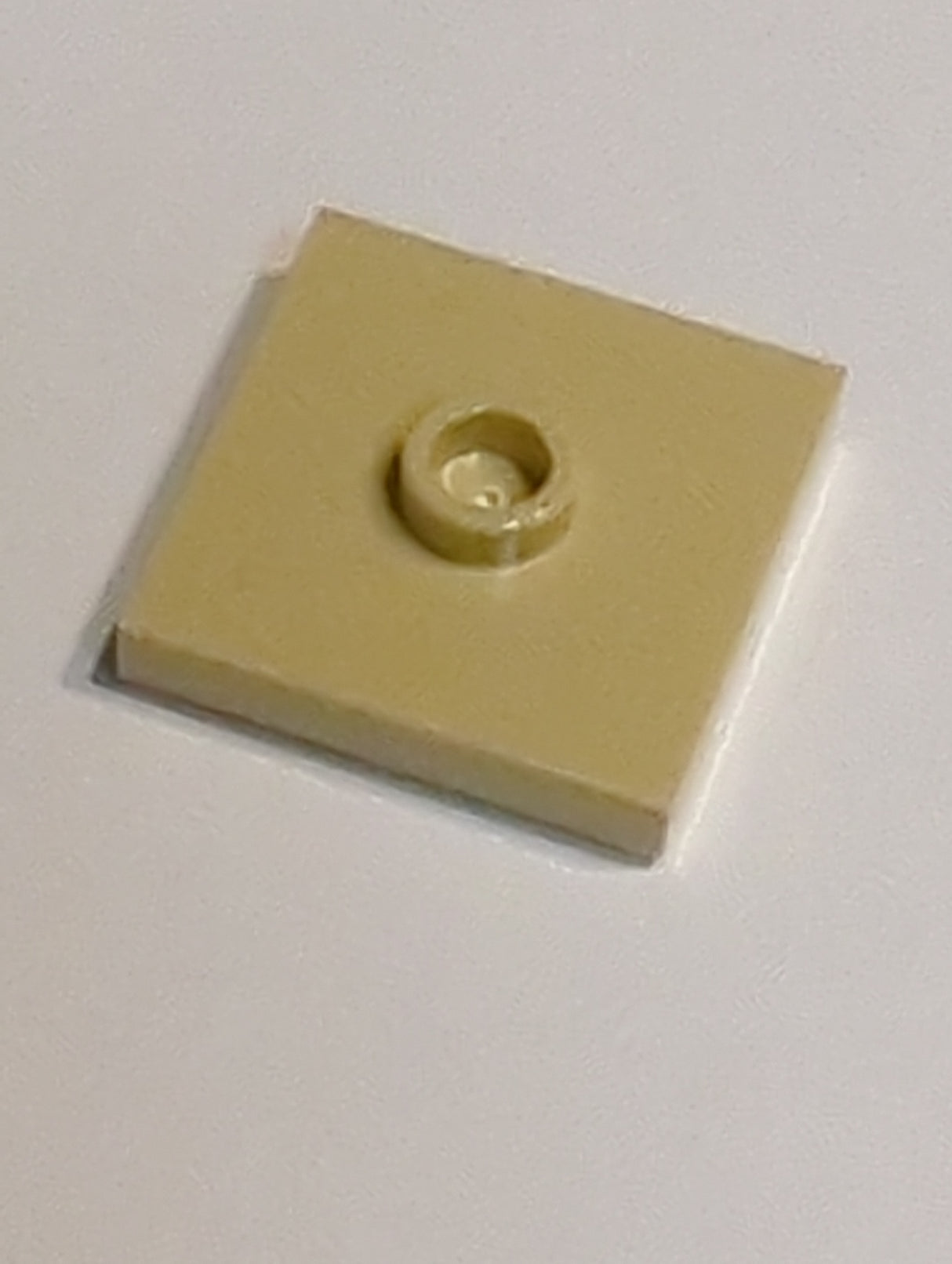 NEU Plate, Modified 2x2 with Groove and 1 Stud in Center (Jumper) beige tan