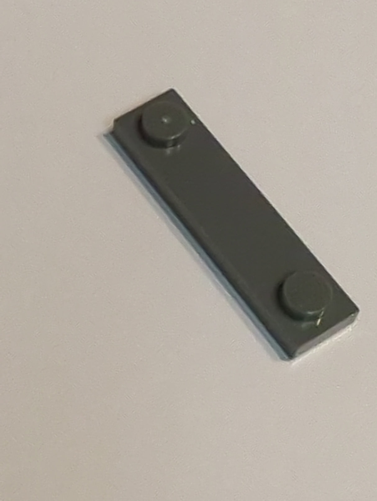 NEU Platte, Modifiziert 1 x 4 mit 2 Noppen mit Rille neudunkelgrau