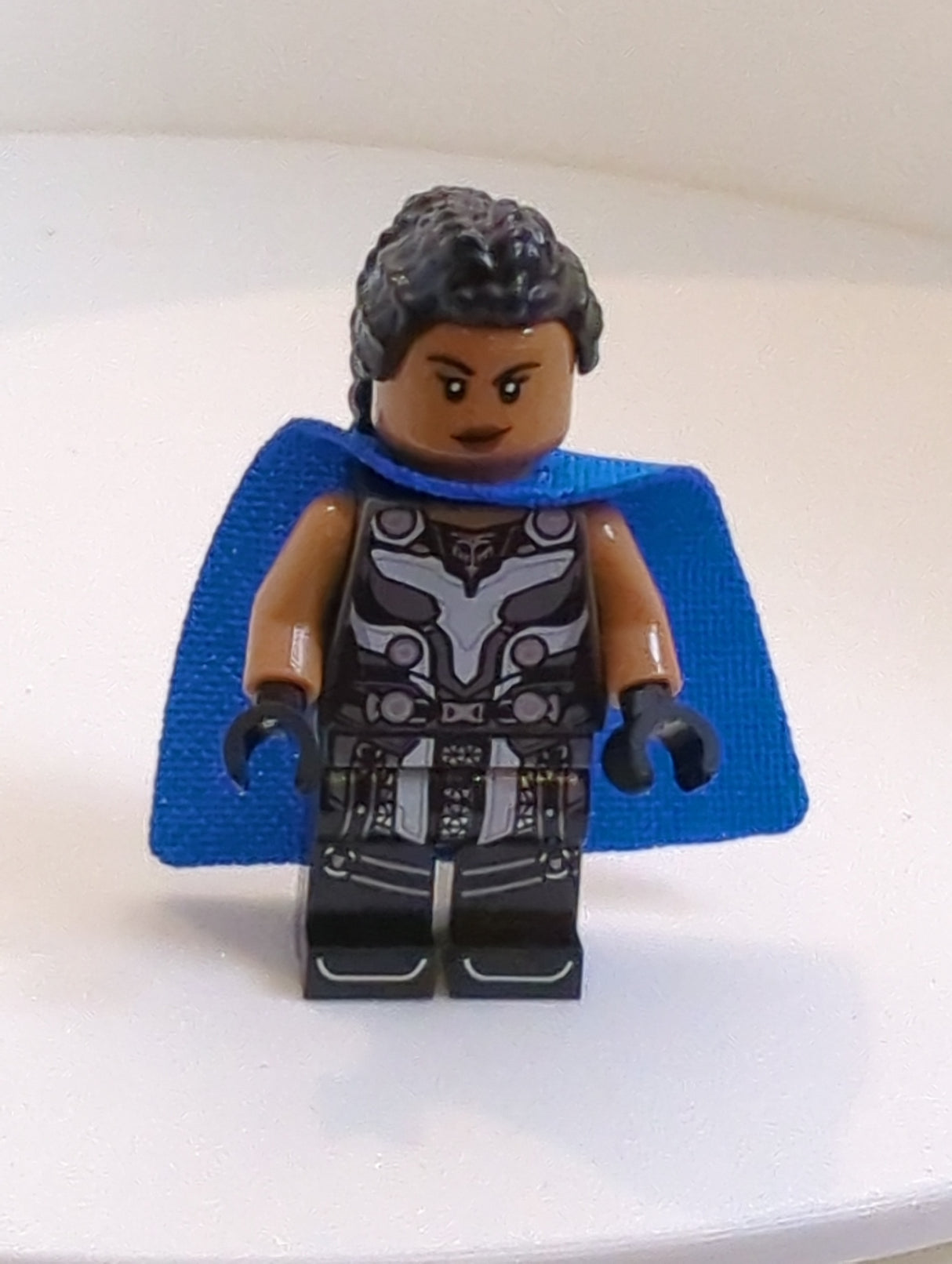 NEU Super Heroes Minifigur König Valkyrie sh0816