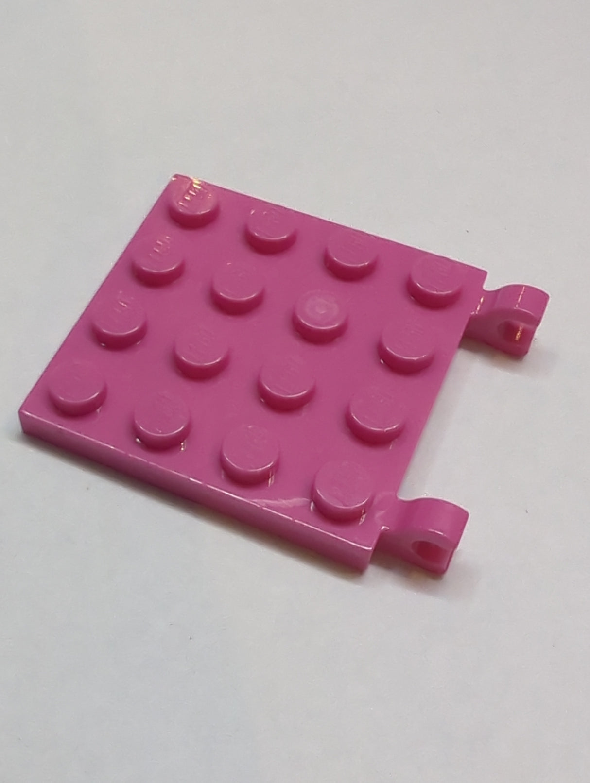 4x4 modifizierte Platte mit Clips horizontal knallpink